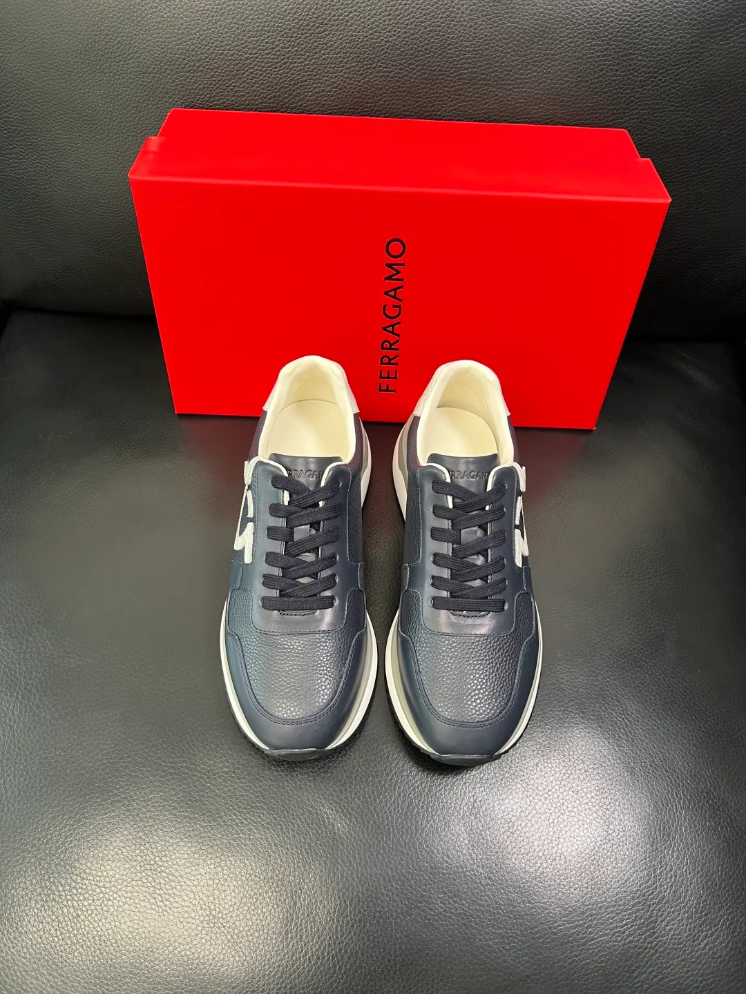 Men's shoes 💰840 Ferragamo High-quality top crafts Ferragamo counters sell original factory configuration at the same time, imported original cowhide from Italy, imported water-dyed cow lining, soles: original factory special original soles are super comfortable, original factory and single goods, welcome to compare at the same time at the counter, code number 38-44 (customized 45 46)